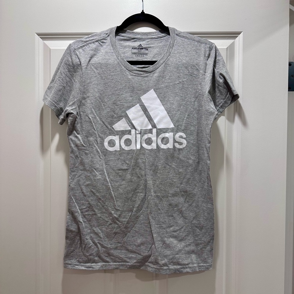 Adidas Amplifier Gray T-Shirt, Women’s Small